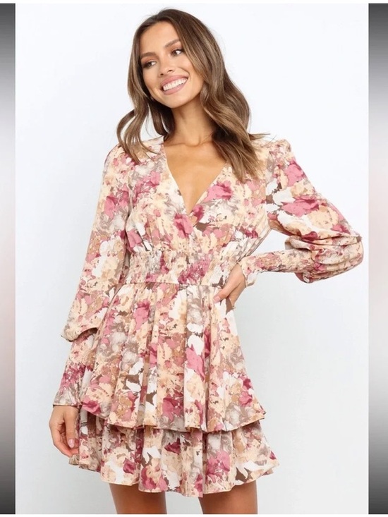 Petal & Pup Dresses & Skirts - Petal & Pup Long Sleeve Floral Ruffle Tiered Mini Dress Size Small Pink